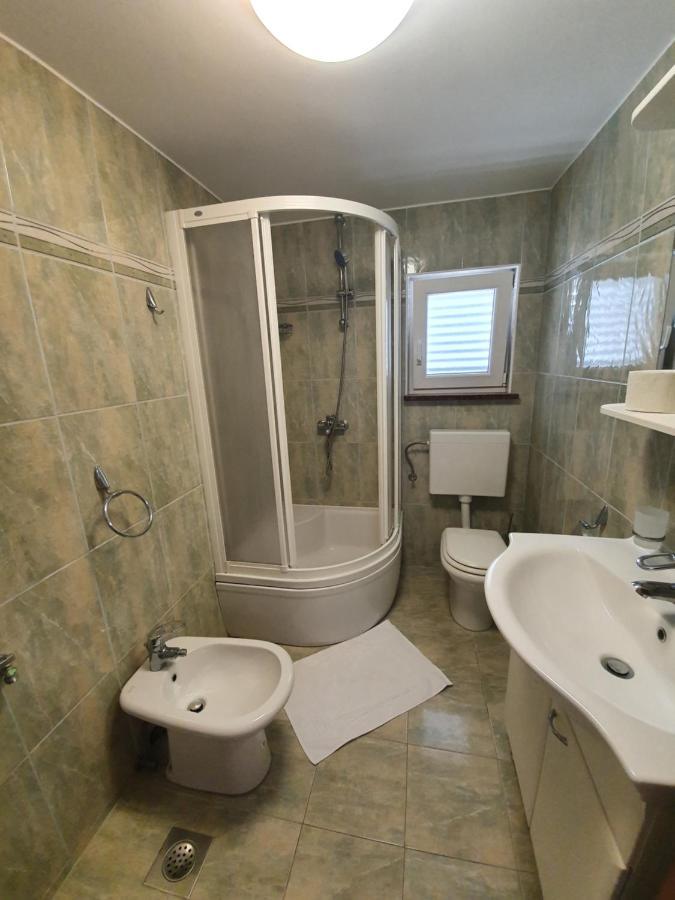 Apartmani Vrtlici Zdenka Stara Novalja Exteriér fotografie