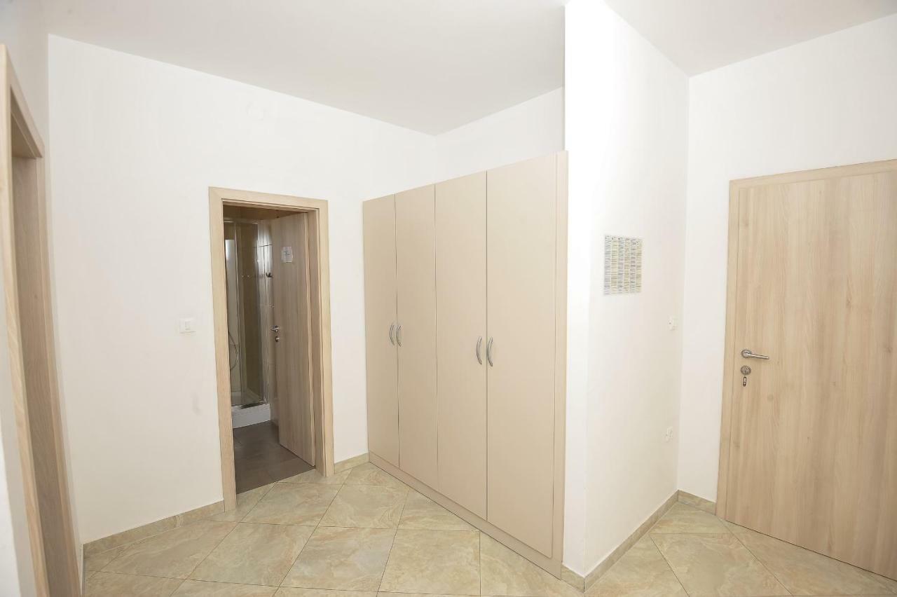 Apartmani Vrtlici Zdenka Stara Novalja Exteriér fotografie