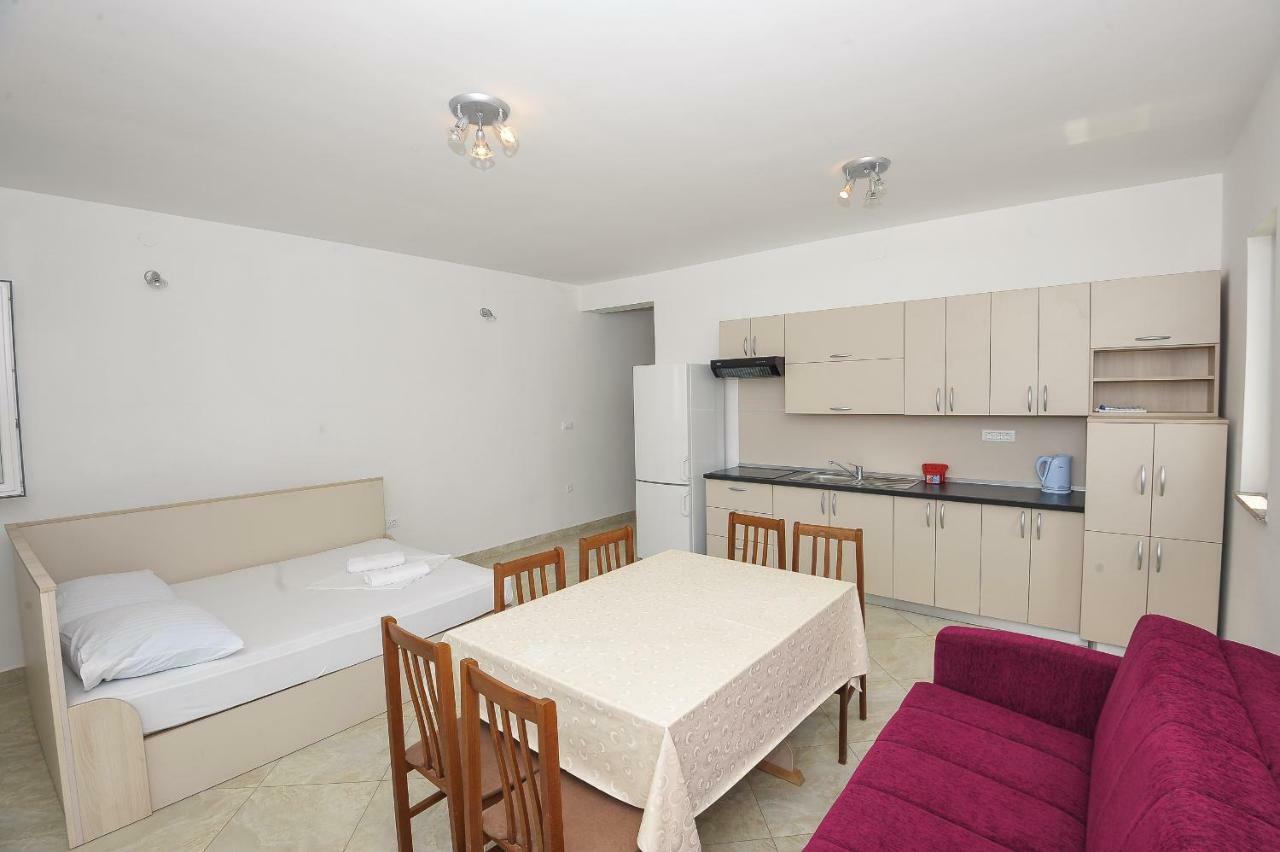 Apartmani Vrtlici Zdenka Stara Novalja Exteriér fotografie