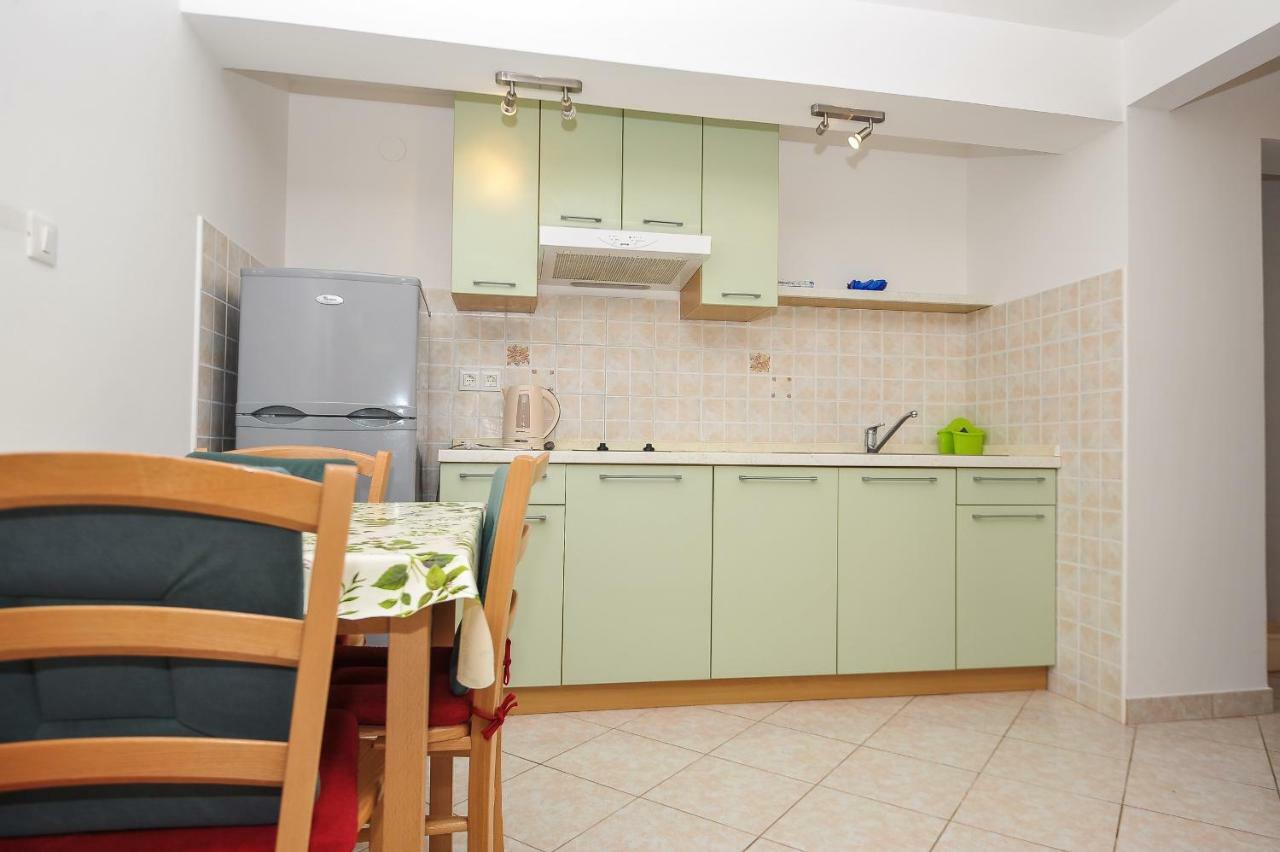 Apartmani Vrtlici Zdenka Stara Novalja Exteriér fotografie