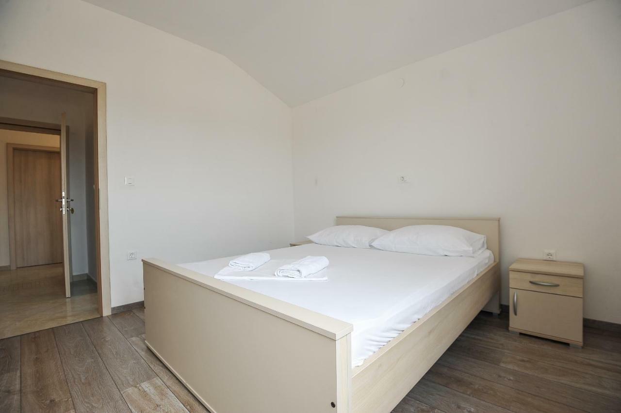 Apartmani Vrtlici Zdenka Stara Novalja Exteriér fotografie