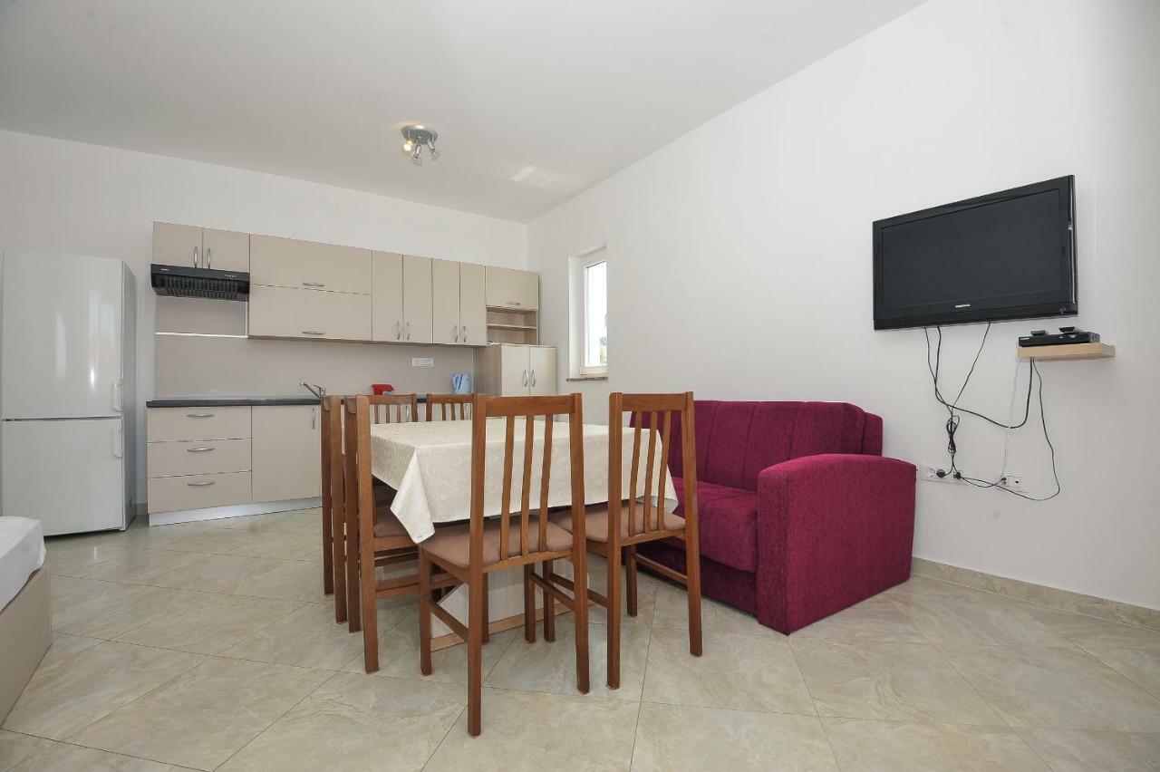 Apartmani Vrtlici Zdenka Stara Novalja Exteriér fotografie
