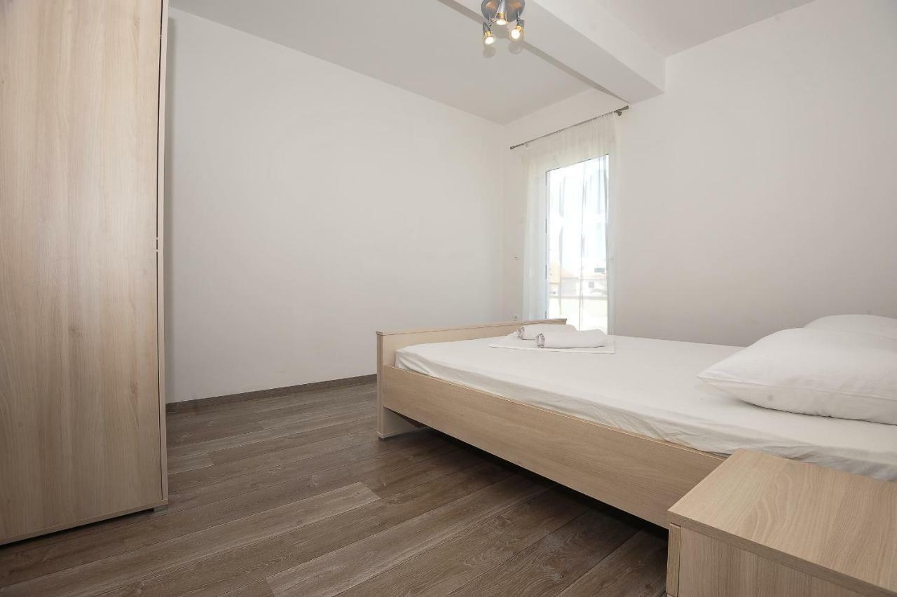 Apartmani Vrtlici Zdenka Stara Novalja Exteriér fotografie